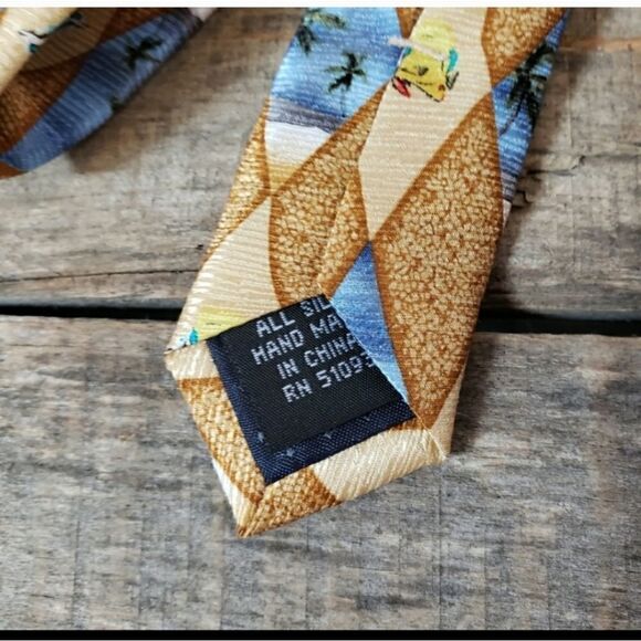 TROPICALS BY TANGO Silk Palm Tree Print Neck Tie - Picture 3 of 5